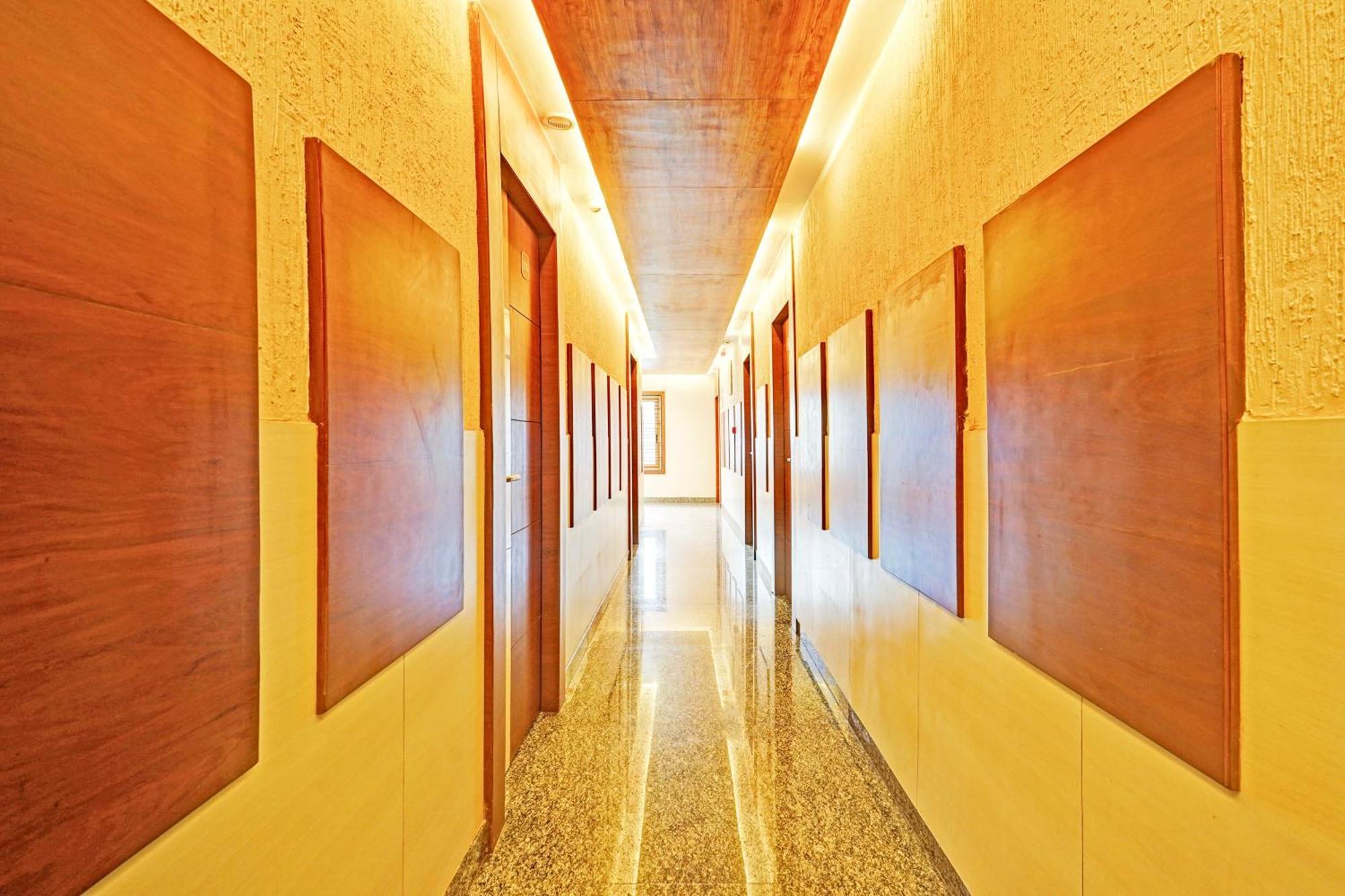 Super Townhouse Indiranagar Hotel Bangalore Eksteriør billede