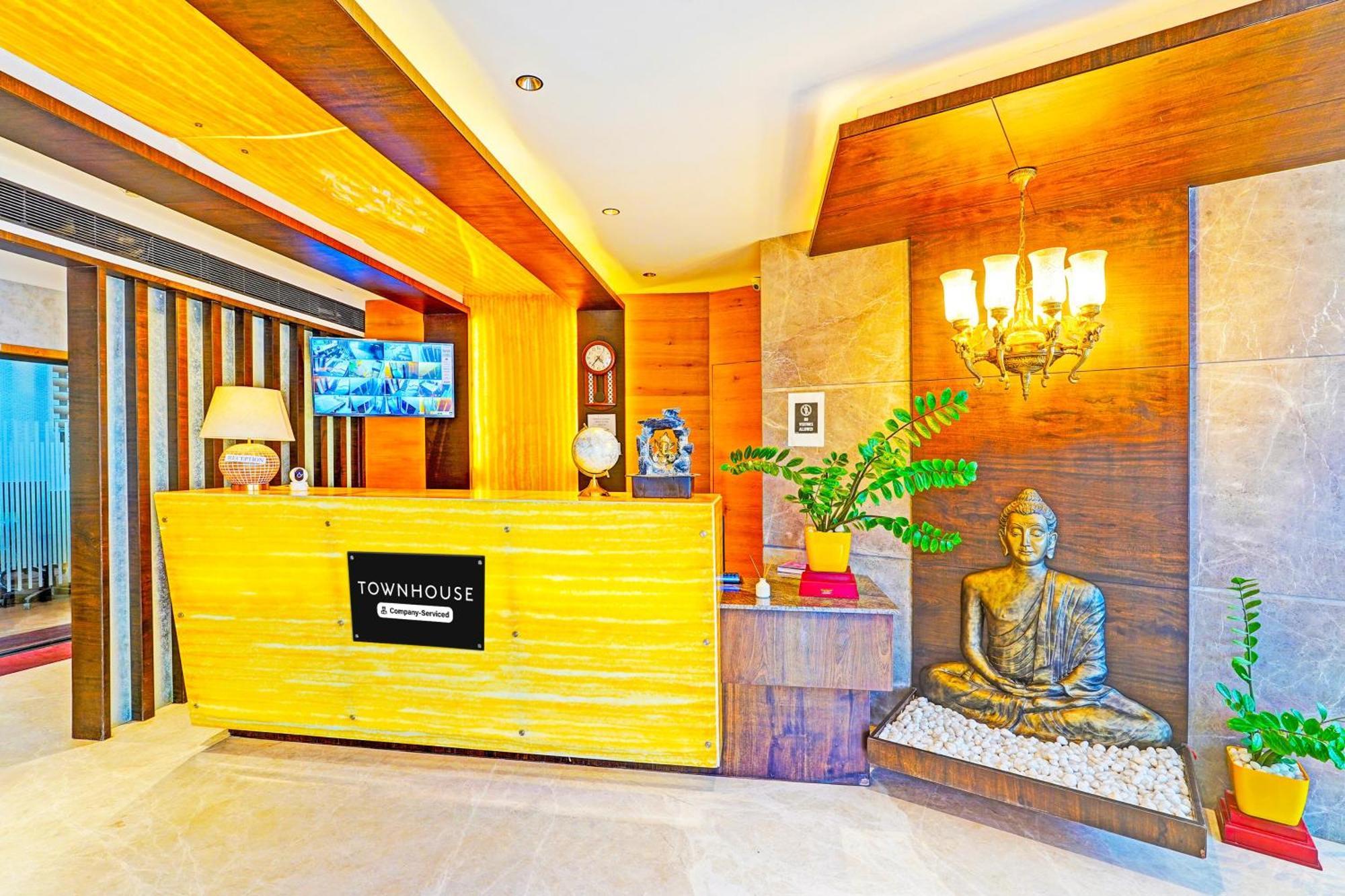Super Townhouse Indiranagar Hotel Bangalore Eksteriør billede